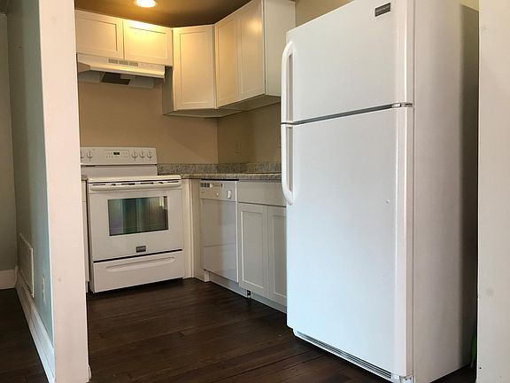 Kitchen with dishwasher