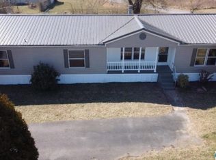 19 Applehill Ln, Union Grove, AL 35175