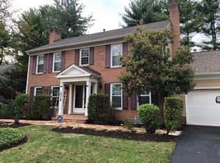 1019 Farm Haven Dr, Rockville, MD 20852
