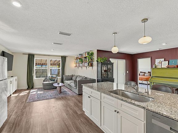 5th image of 600 Squirrel Rd