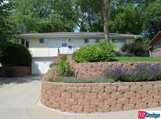 1512 Freeman Dr, Bellevue, NE 68005