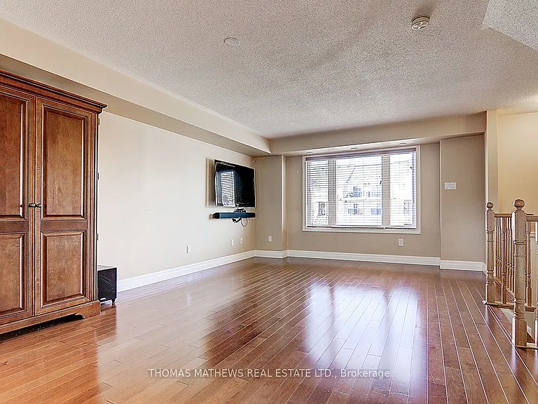 3108 Eglinton Ave W #103 — Photo 4