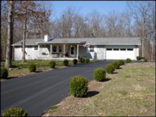 1st image of 390 Crossbow Dr