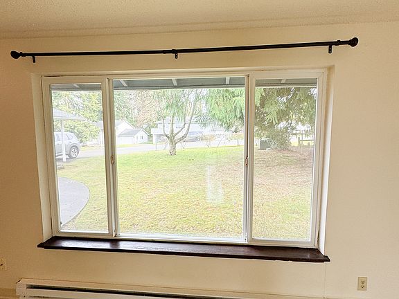3rd image of 6112 W Beech St #1