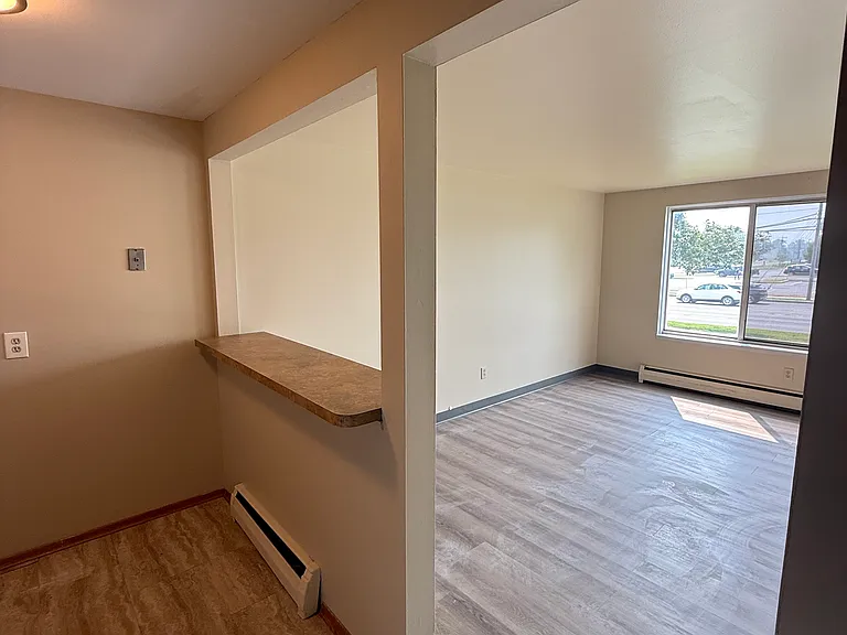 564 S Transit St #4U — Photo 5