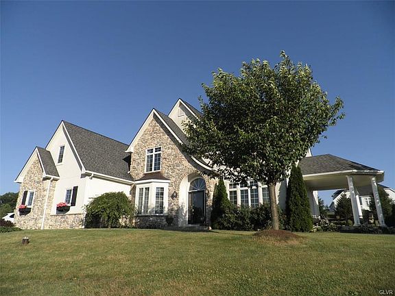 2nd image of 4041 Meckes Dr