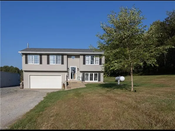 7739 Briggle Ave SW, East Sparta, OH 44626