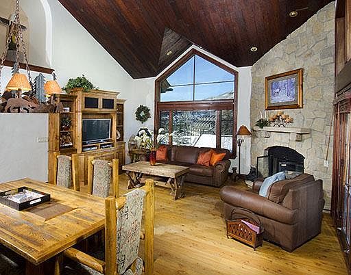 4th image of 1220 N Westhaven Ln #B