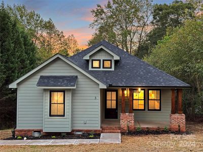 3 Riverside St, Lowell, NC, 28098
