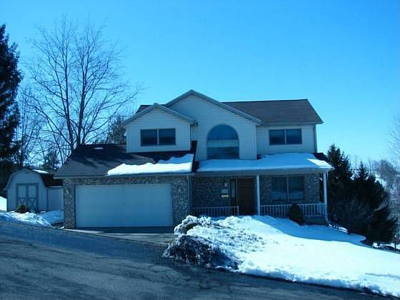 1st image of 108 Debbie Ln