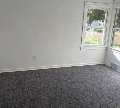 3rd image of 1409 16th Ave