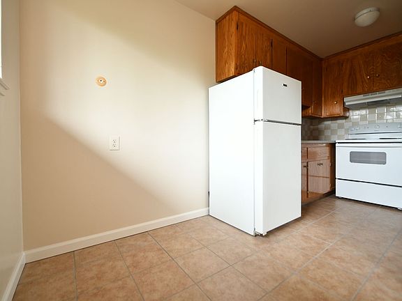 5th image of 409 38th St APT 106