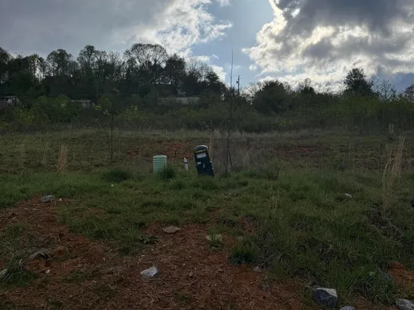 805 Granby Rd, Kingsport, TN 37660