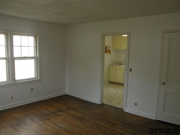 3rd image of 2607 Crawford St