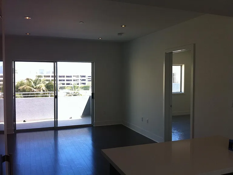 1730 Sawtelle Blvd #Penthouse 10 — Photo 13