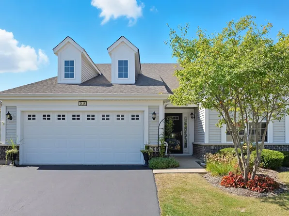 2615 Cranbrook St, Naperville, IL 60564