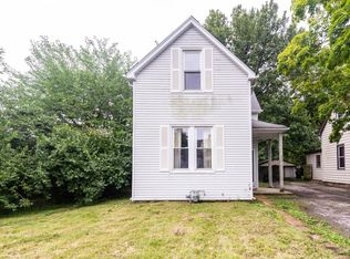 304 S 16th St, Belleville, IL 62220