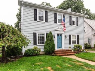 75 Greylock Ave, Cranston, RI 02910