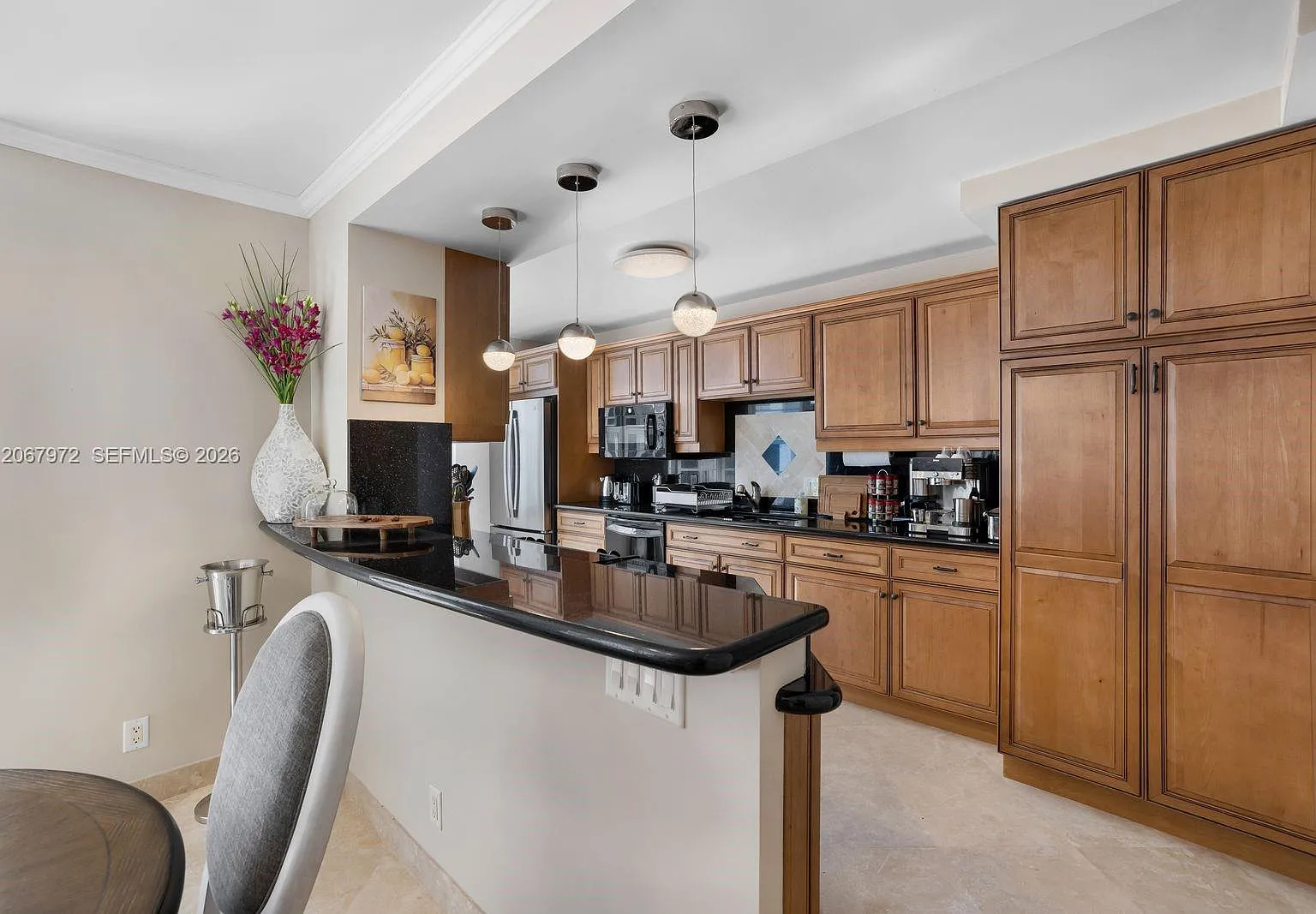 Plaza South Condo — Photo 4