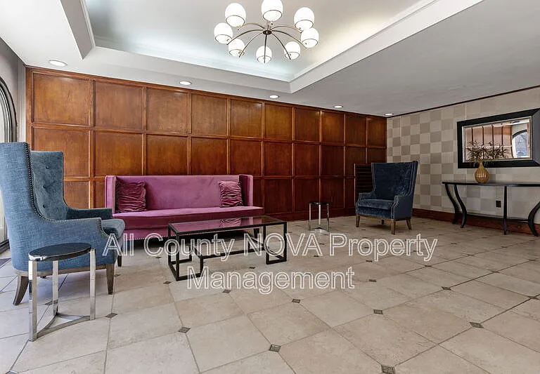 922 24th St NW #321 — Photo 7
