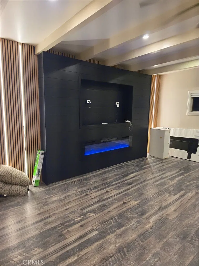 Studio, 370 sqft, $2,300 — Photo 3