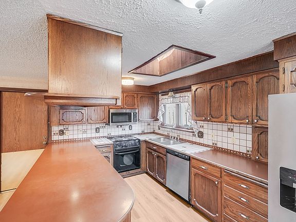 4th image of 12854 SE 24th Ave