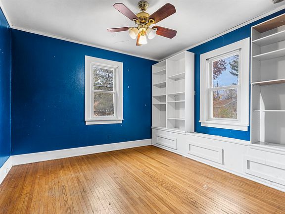 5th image of 2702 Ellen Ave
