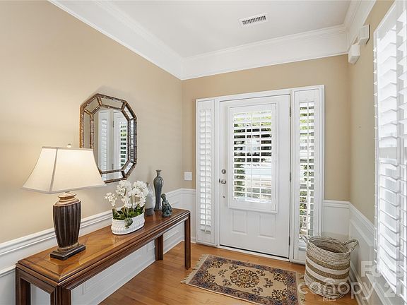 5th image of 3235 Darlington Rd