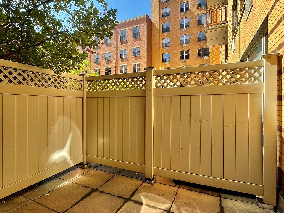 1st image of 444 Manhattan Ave #N1
