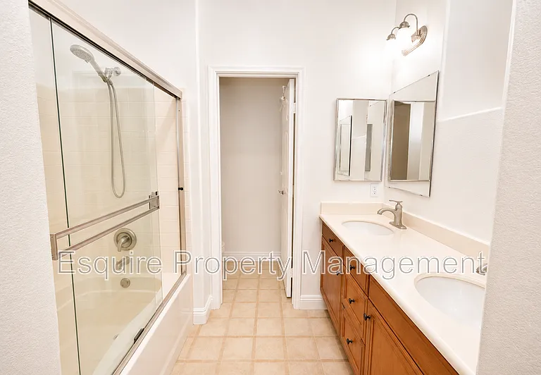 2337 Chapel Dr #9 — Photo 19