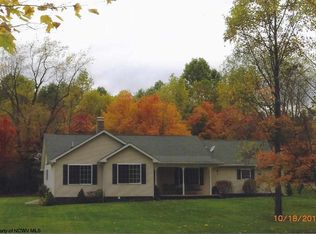 231 Bunker Hill Rd, Lake Lynn, PA 15451