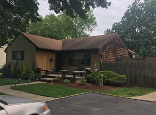 26 Birch St, Central Islip, NY 11722