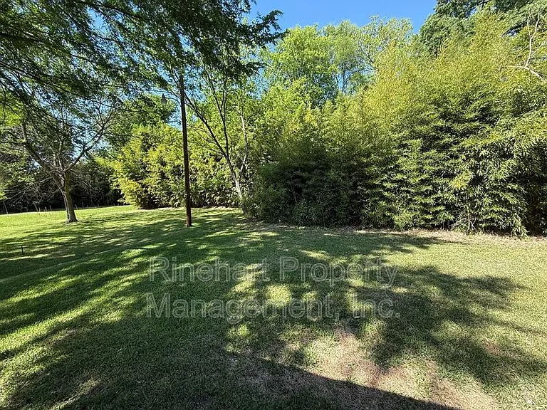 325 Walnut St — Photo 25