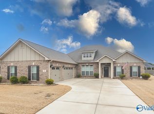 4 Juglans Dr SW, Huntsville, AL 35824