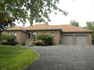 221 Waterman Rd, Clairton, PA 15025