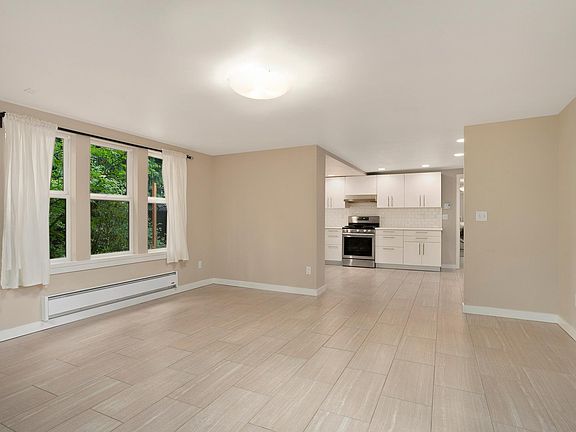 Living Room / Kitchen