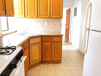 Rented by NY Space Finders Inc.