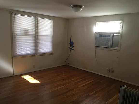 5th image of 2117 Dayton St