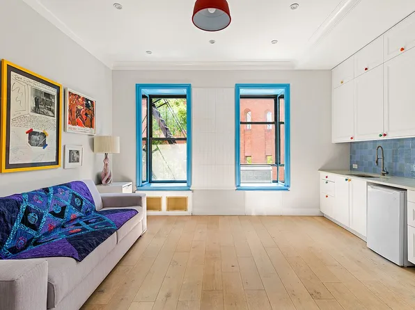 30 E 95th St APT 2C, New York, NY 10128
