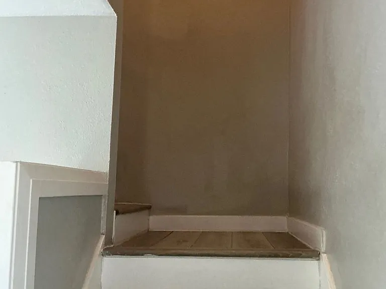 167 SW Ebberts Ave — Photo 4