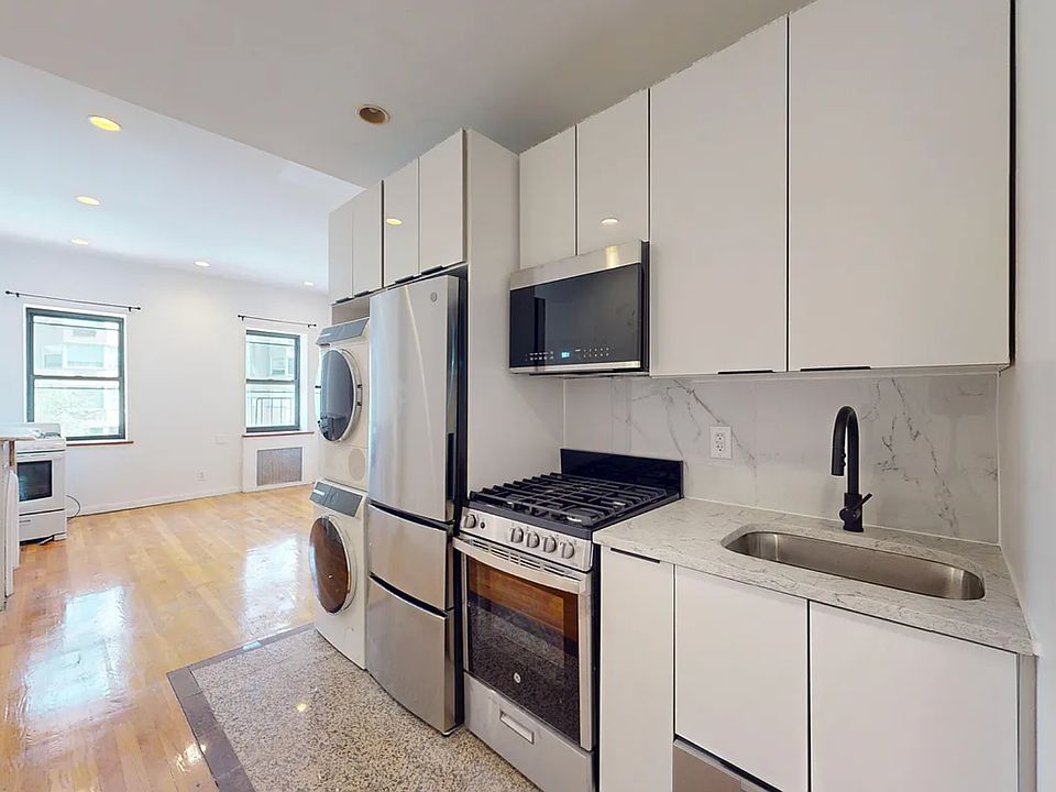 1st image of 1413 2nd Ave APT 6