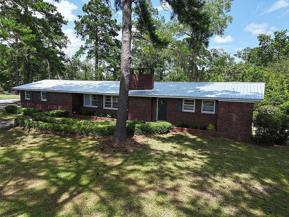 1401 Magnolia St