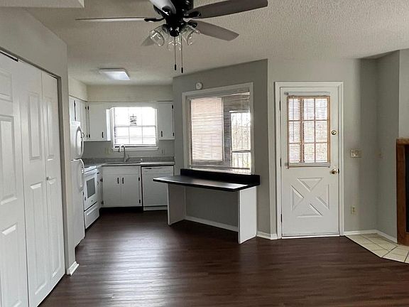 2nd image of 34 Woodlawn Dr W #4