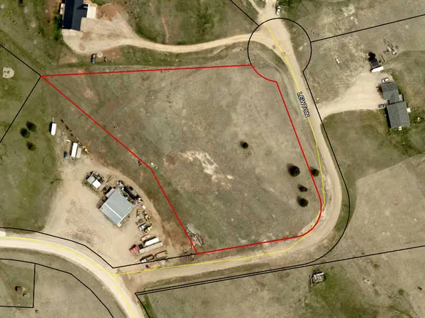 12963 Lewton Dr, Sturgis, SD 57785