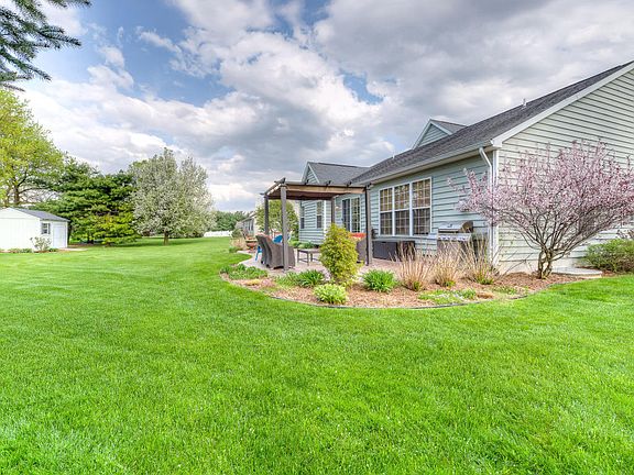 4th image of 6799 Bentley Dr