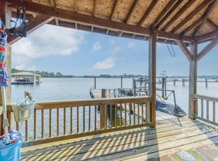 4286 Lake Shore Rd N, Denver, NC 28037