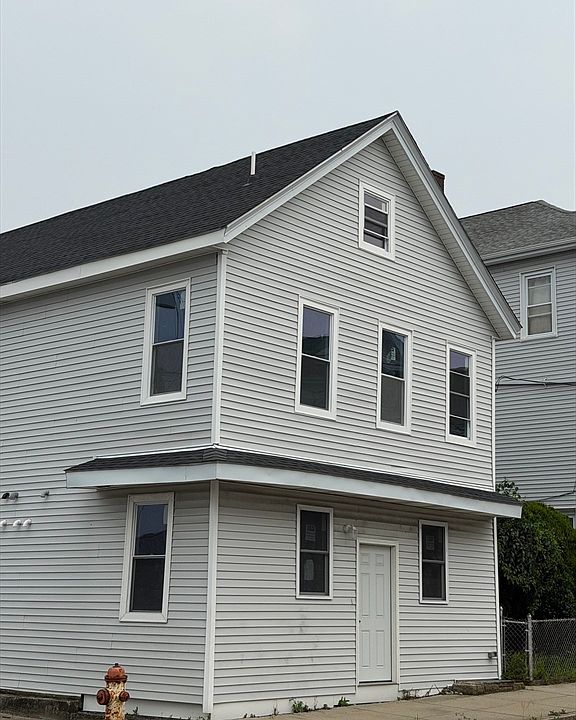 1st image of 82 William St