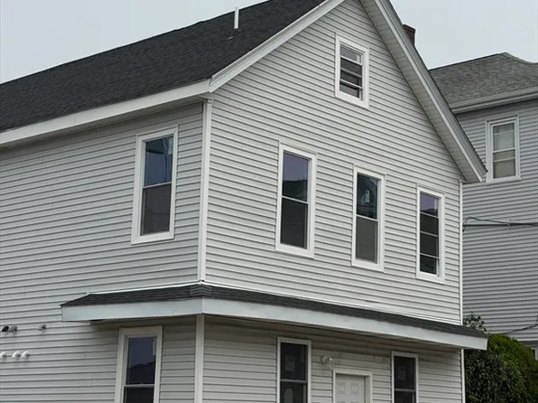 82 William St, Fall River, MA 02721