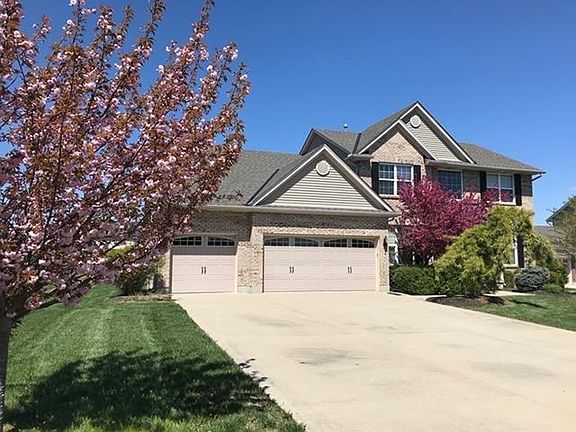 3rd image of 6638 Graybirch Knl