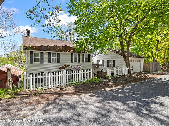 3rd image of 162 Greene Bedell Road